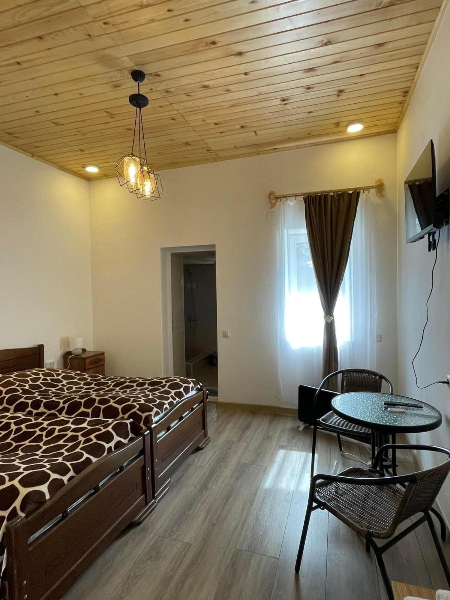 Mamuka Chartolani Guesthouse ميستيا المظهر الخارجي الصورة