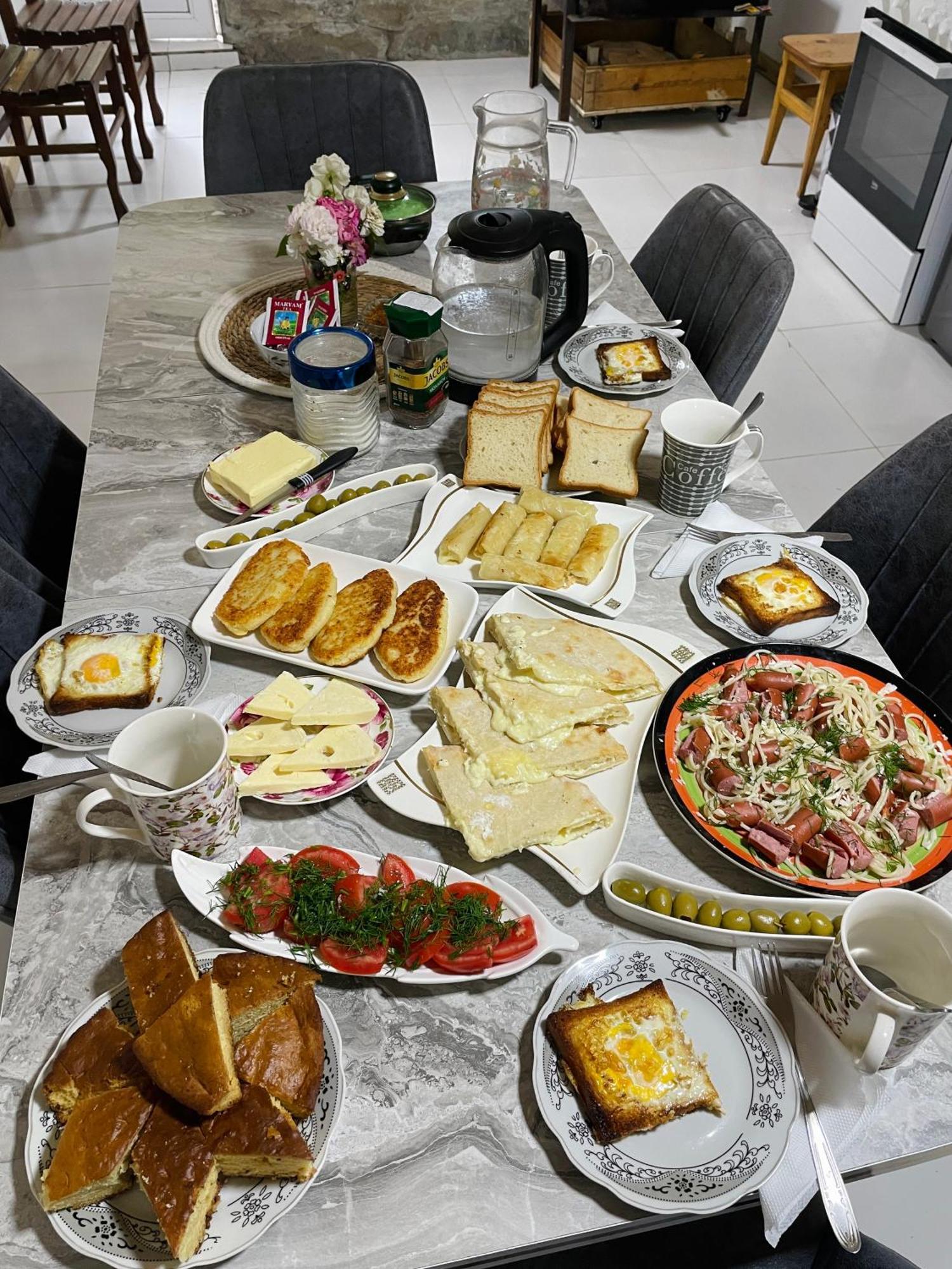 Mamuka Chartolani Guesthouse ميستيا المظهر الخارجي الصورة